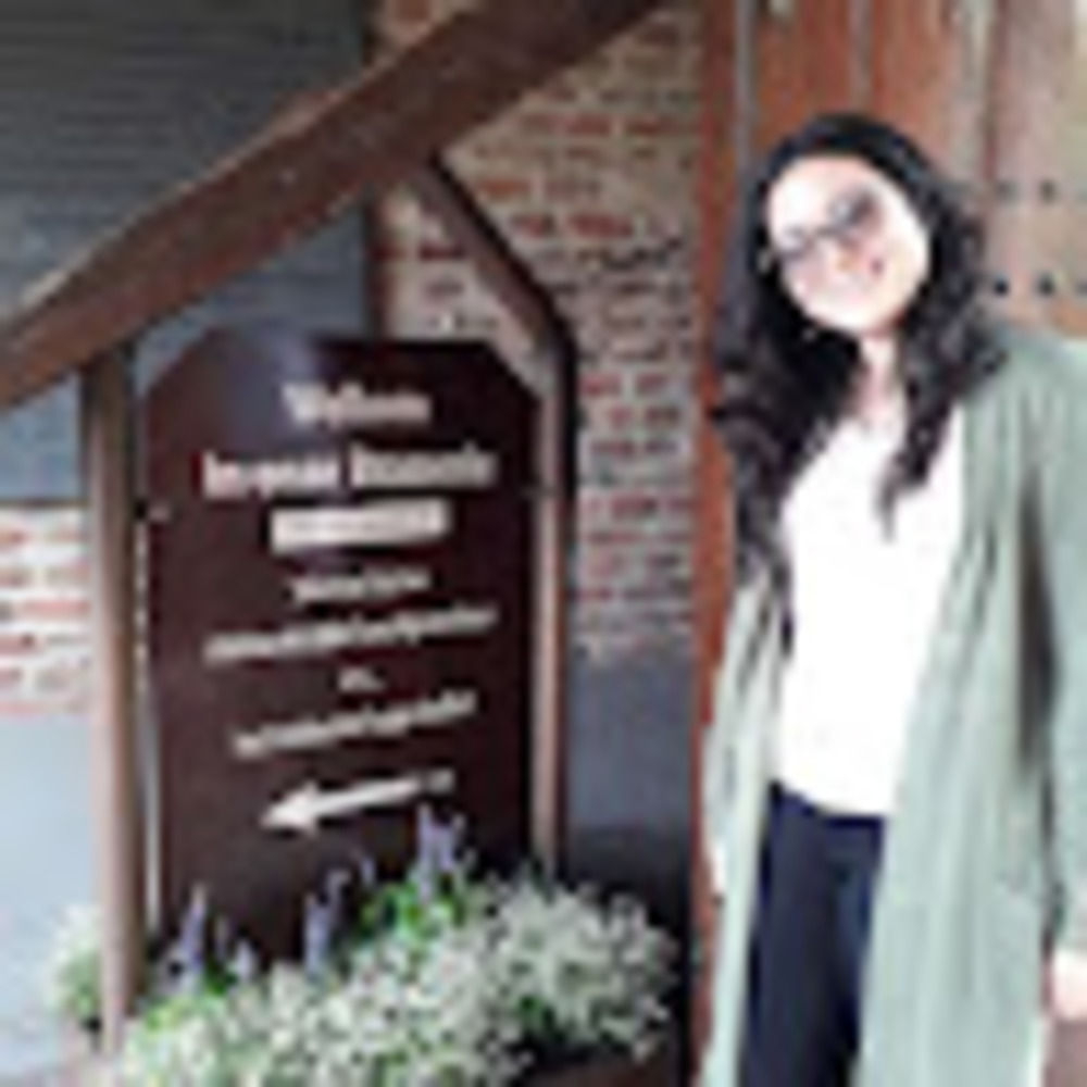 Meet your Posher, Maria